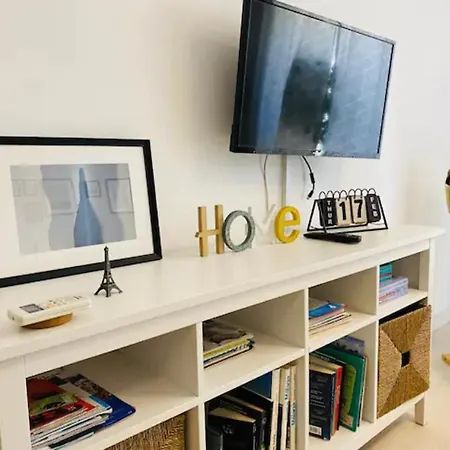 Dos Aceras - Precioso En El Centro Histórico De Apartamento Málaga