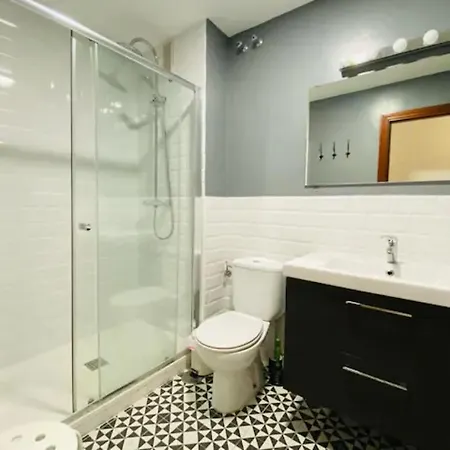 Dos Aceras - Precioso En El Centro Histórico De Apartamento Málaga